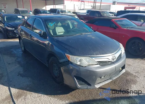 2013 Toyota Camry Le z USA, uszkodzony, nr VIN 4T1BF1FK7DU649889